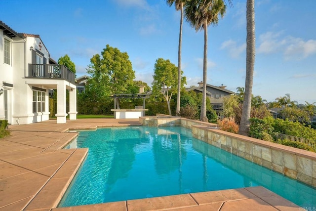 1664 Aryana Dr, Encinitas, CA 92024 - outdoor pool featuring a patio
