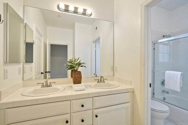 1664 Aryana Dr, Encinitas, CA 92024 - full bath featuring double vanity and shower / bath combination with glass door