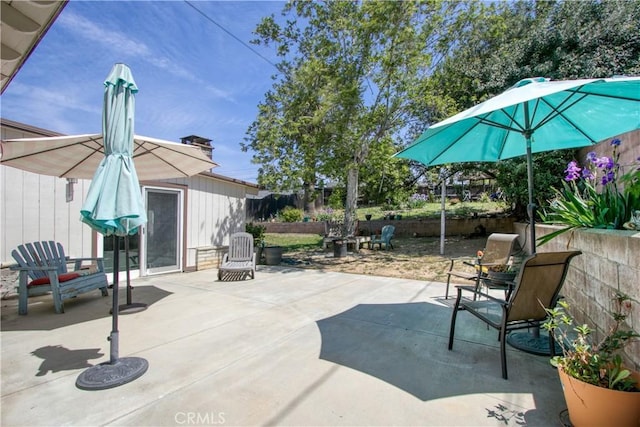 11947 Vivienda Ct, Grand Terrace, CA 92313 - view of patio / terrace featuring fence