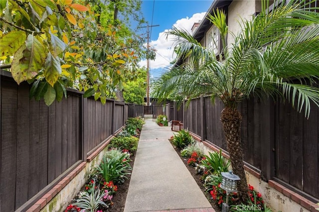 506 W Sierra Madre Blvd Unit D, Sierra Madre, CA 91024 - exterior space featuring a fenced backyard
