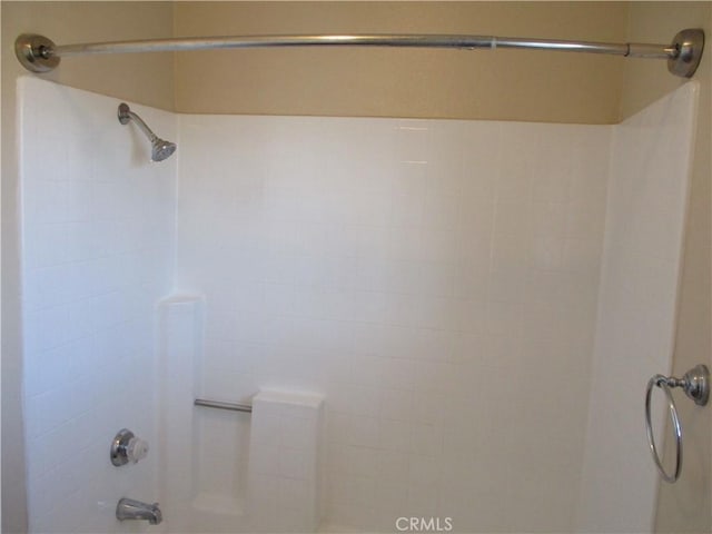22956 Akwo Cir, Wildomar, CA 92595 - bathroom with bathing tub / shower combination