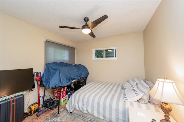 bedroom featuring a ceiling fan