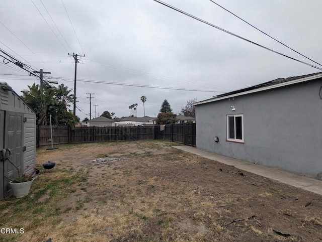 636 N C St, Oxnard, CA 93030 - view of yard with a fenced backyard
