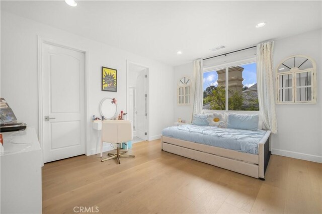 5366 Collingwood Cir, Calabasas, CA 91302 - bedroom featuring wood finished floors, recessed lighting, and baseboards