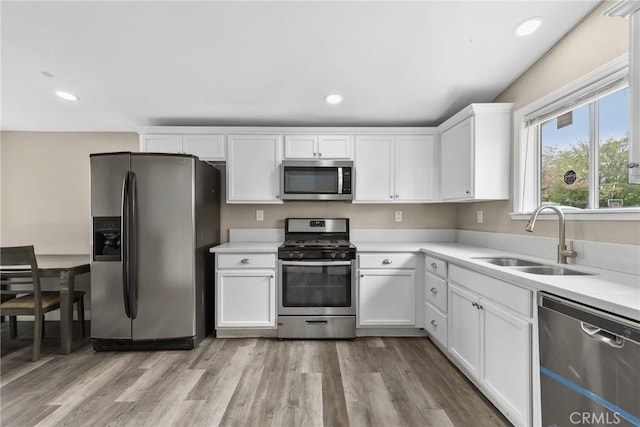 1023 W W Ave H2, Lancaster, CA 93534 - photo 1