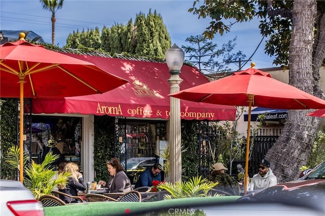4164 Tujunga Ave Unit 102, Studio City, CA 91604 - exterior space
