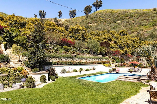191 Southview Cir, Ventura, CA 93003 - view of swimming pool with a pool with connected hot tub, stairs, a mountain view, a yard, and a patio