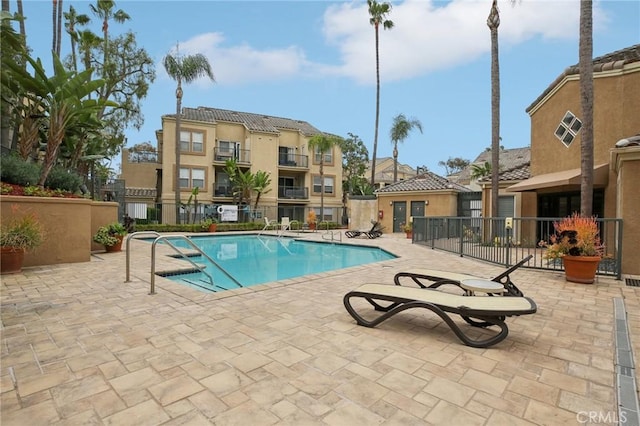 3408 Hathaway Ave Unit 301, Long Beach, CA 90815 - community pool with a patio