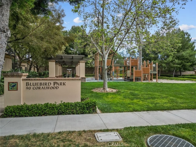 21 Deergrass, Irvine, CA 92618 - community / neighborhood sign with a yard