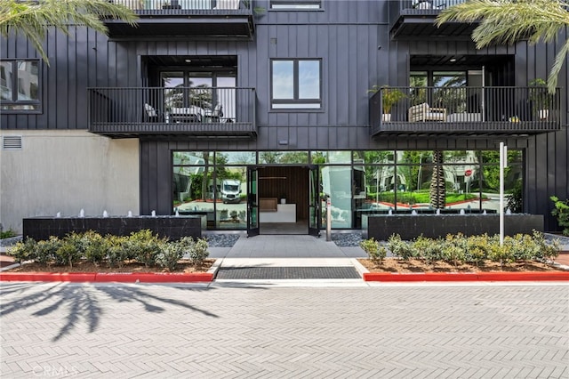 3713 Rivington, Irvine, CA 92612 - property entrance with a balcony