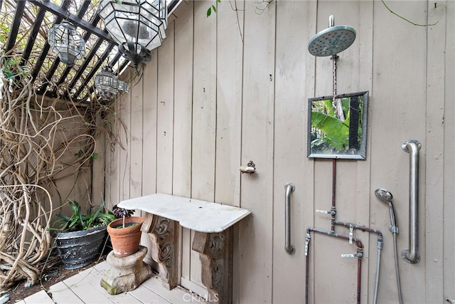 1056 Glenneyre St, Laguna Beach, CA 92651 - view of exterior details
