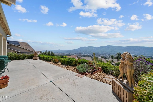 964 Vista Pointe Pl, Santa Paula, CA 93060 - view of patio with a mountain view