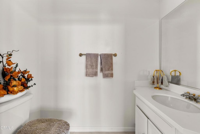 964 Vista Pointe Pl, Santa Paula, CA 93060 - bathroom featuring toilet and vanity
