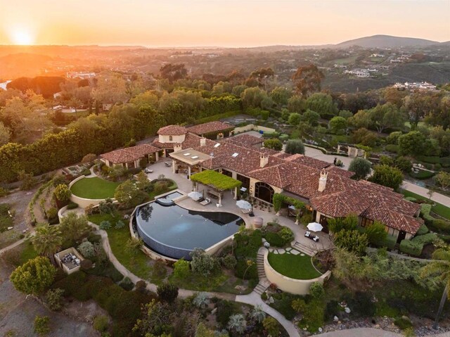 bird's eye view with a mountain view