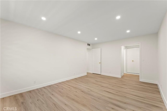 600 W Stocker St Unit 303, Glendale, CA 91202 - empty room with light wood finished floors, baseboards, and recessed lighting