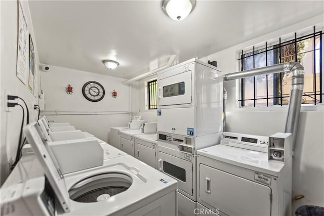 600 W Stocker St Unit 303, Glendale, CA 91202 - shared laundry with stacked washer / drying machine, washing machine and dryer, and plenty of natural light