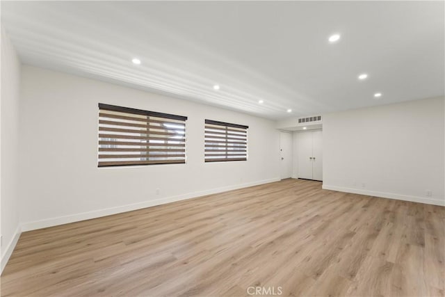 600 W Stocker St Unit 303, Glendale, CA 91202 - unfurnished room with recessed lighting, light wood finished floors, and baseboards