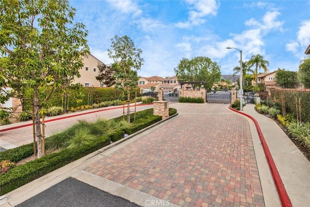 surrounding community featuring a residential view