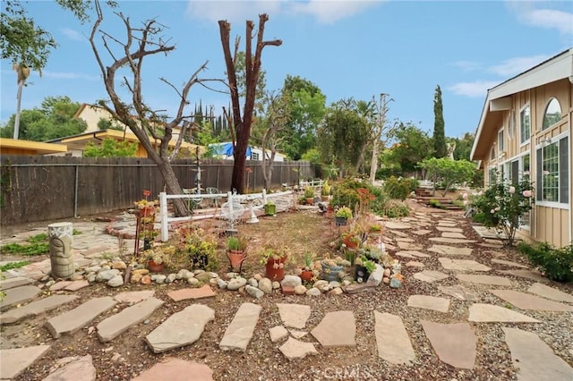 view of yard featuring a fenced backyard