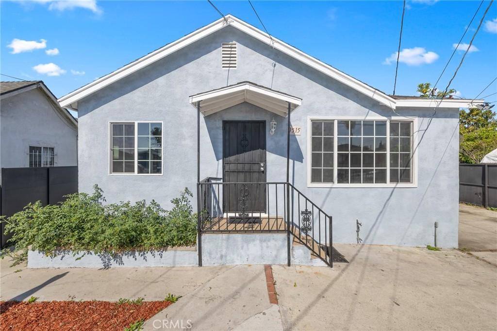 9515 Bandera St, Los Angeles, CA 90002 - photo 1