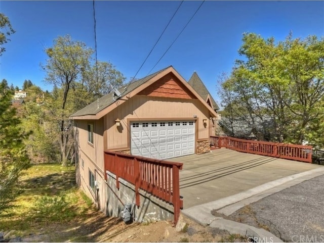 28136 N Bay Rd, Lake Arrowhead, CA 92352 - view of side of property featuring stone siding