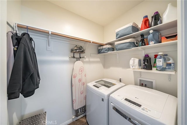 28136 N Bay Rd, Lake Arrowhead, CA 92352 - washroom with washer and dryer