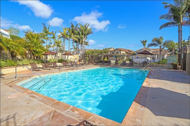 23962 Lanteen Cir, Laguna Niguel, CA 92677 - community pool with a patio and fence
