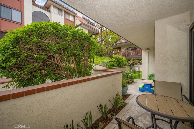 balcony with outdoor dining space