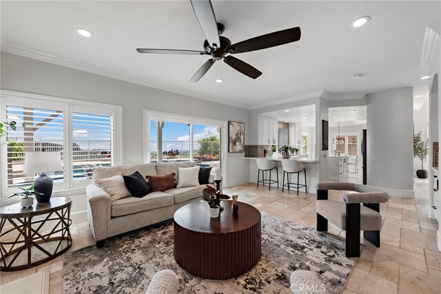21495 Silvertree Ln, Rancho Santa Margarita, CA 92679 - photo 10