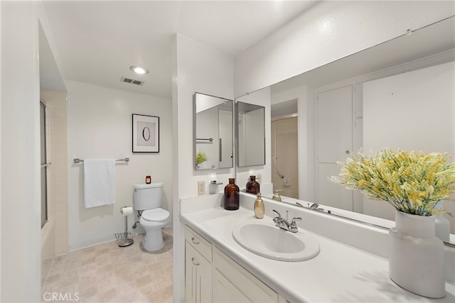 174 Avenida Majorca Unit A, Laguna Woods, CA 92637 - full bath featuring visible vents, toilet, vanity, baseboards, and  shower combination