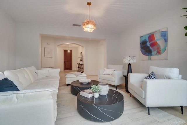 2850 Palmetto Point Ct, Chula Vista, CA 91915 - living area featuring arched walkways