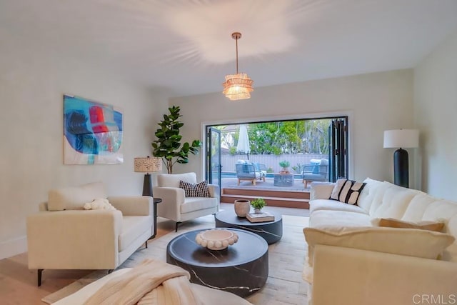 2850 Palmetto Point Ct, Chula Vista, CA 91915 - living room featuring light wood-style floors