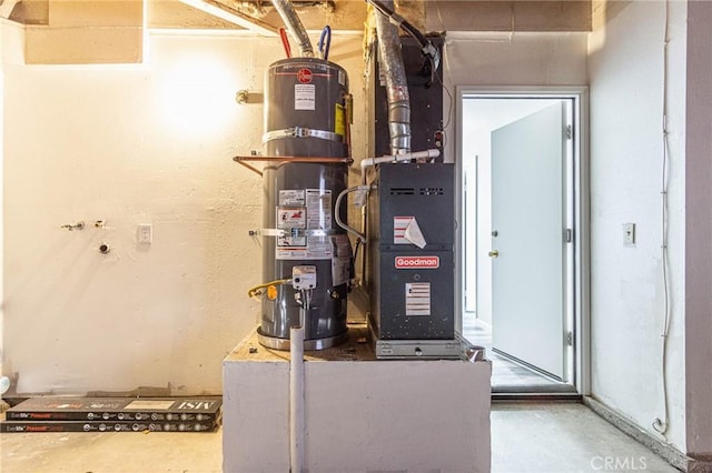 14292 Pinewood Dr, Hesperia, CA 92344 - utility room with strapped water heater