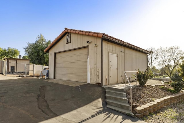 2409 Dehesa Rd, El Cajon, CA 92019 - detached garage with fence