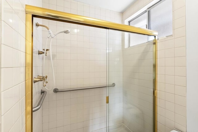 2409 Dehesa Rd, El Cajon, CA 92019 - bathroom with a stall shower