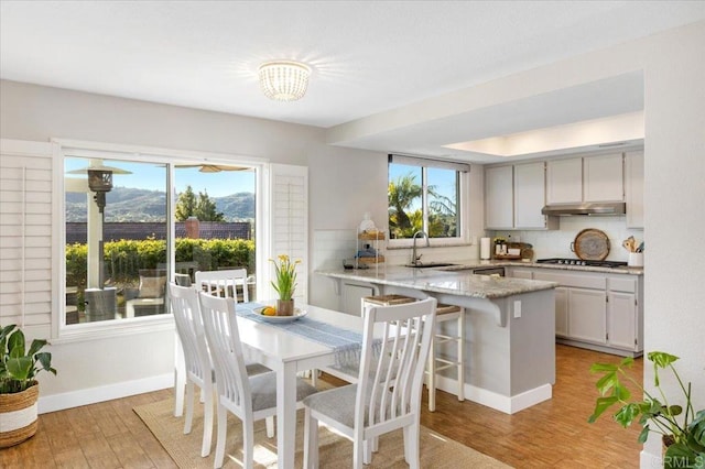 962 Chardonney Way, Escondido, CA 92029 - dining room featuring light wood-style flooring and baseboards