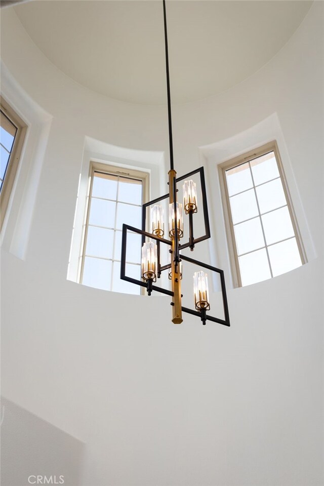 29311 Paseo Palmar, San Juan Capistrano, CA 92675 - detailed view of a chandelier