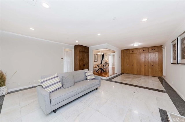 living room featuring baseboards, recessed lighting, and crown molding