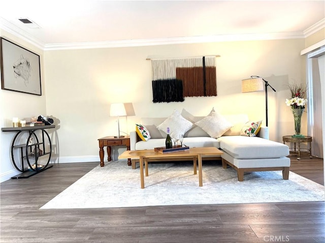 2576 E Coventry Cir Unit 98, Fullerton, CA 92833 - living room with crown molding, baseboards, and wood finished floors
