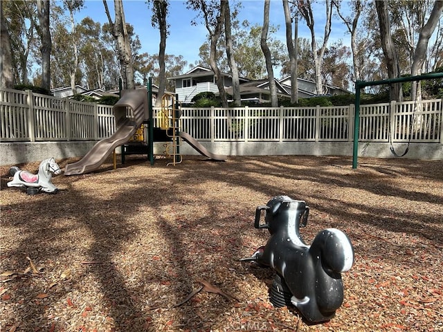 2576 E Coventry Cir Unit 98, Fullerton, CA 92833 - view of yard with fence