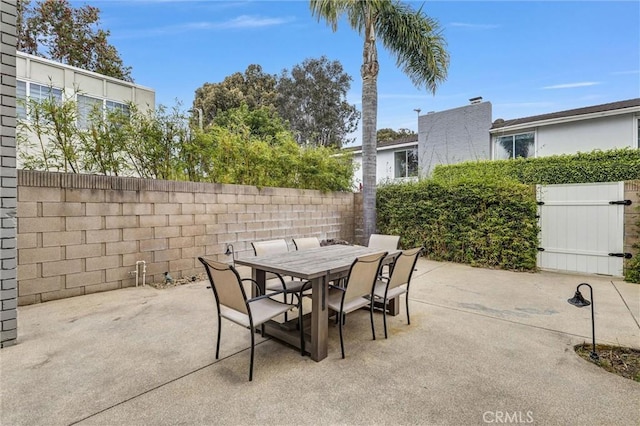 334 Tours Ln, Costa Mesa, CA 92627 - view of patio with outdoor dining space