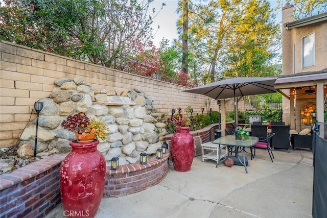 9527 Manzanita Dr, Rancho Cucamonga, CA 91737 - view of patio / terrace with a fenced backyard and outdoor dining area