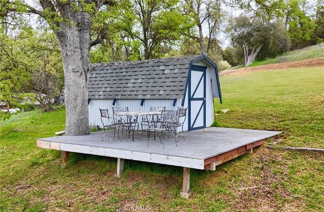 41820 Dillon Cir, Ahwahnee, CA 93601 - wooden deck with a yard
