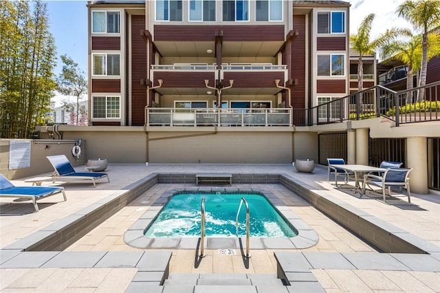 4050 Via Dolce Unit 241, Marina Del Rey, CA 90292 - view of pool featuring a swimming pool and a patio area