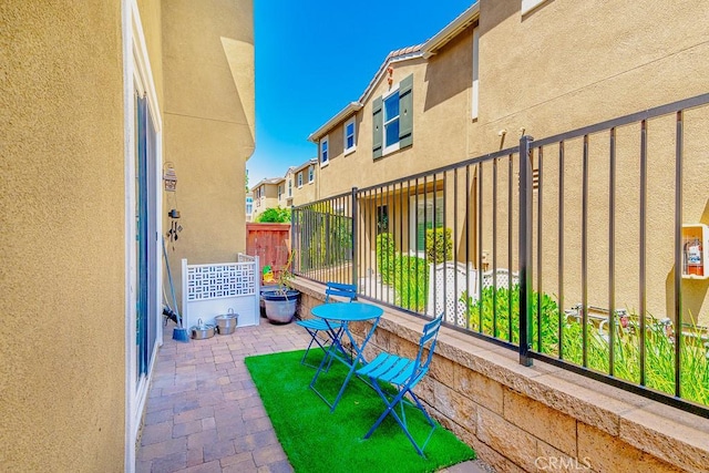 35806 Springvale Ln Unit 2, Murrieta, CA 92562 - view of patio / terrace