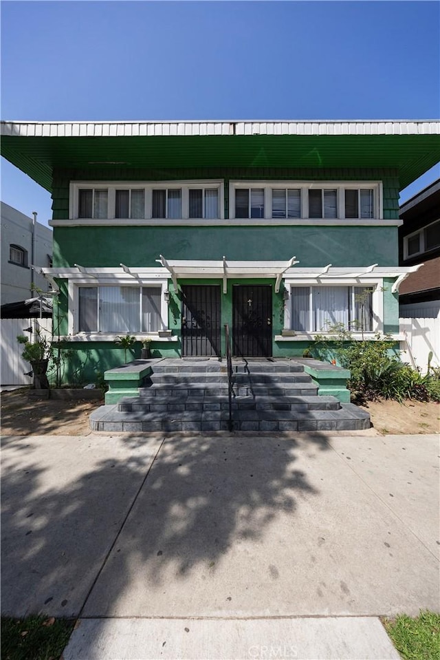 view of front of property with stucco siding