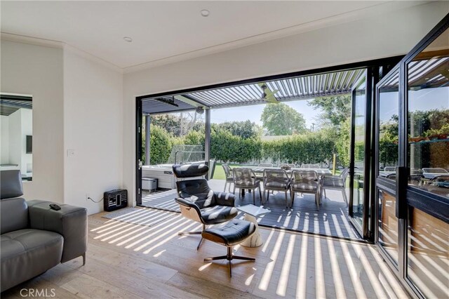 1852 6th St, Manhattan Beach, CA 90266 - view of sunroom