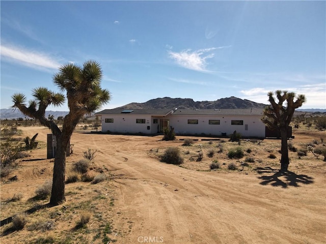 3170 Wesley Rd, Joshua Tree, CA 92252 - view of front of house with a mountain view