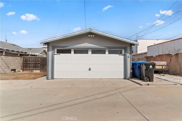 1515 S Walker Ave, San Pedro, CA 90731 - detached garage with fence