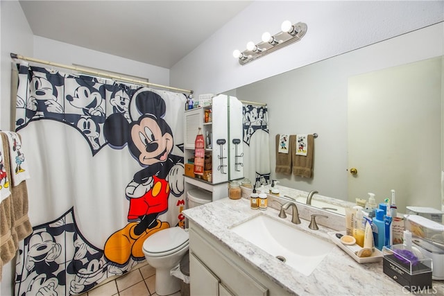 916 Award Dr, Colton, CA 92324 - full bathroom with vanity, toilet, tile patterned flooring, and curtained shower